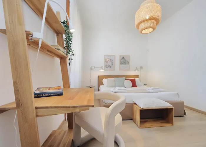 Design Near Metro A- Re Di Apartment Rom