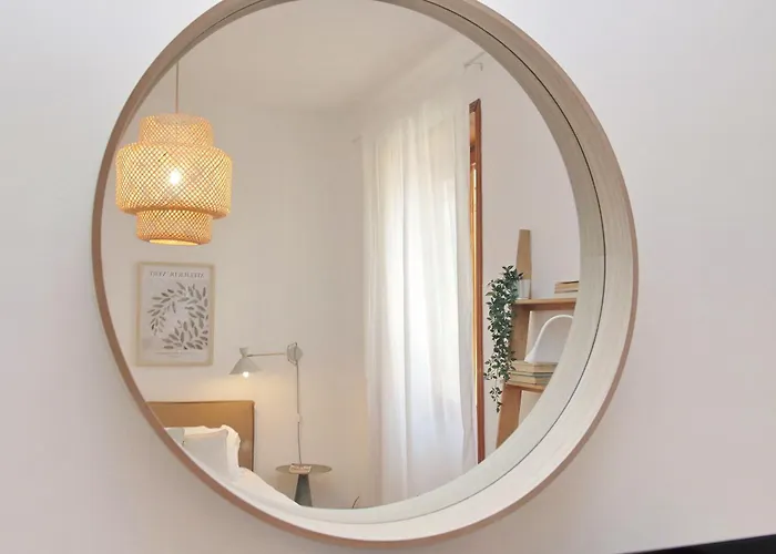 Apartment Design Near Metro A- Re Di *